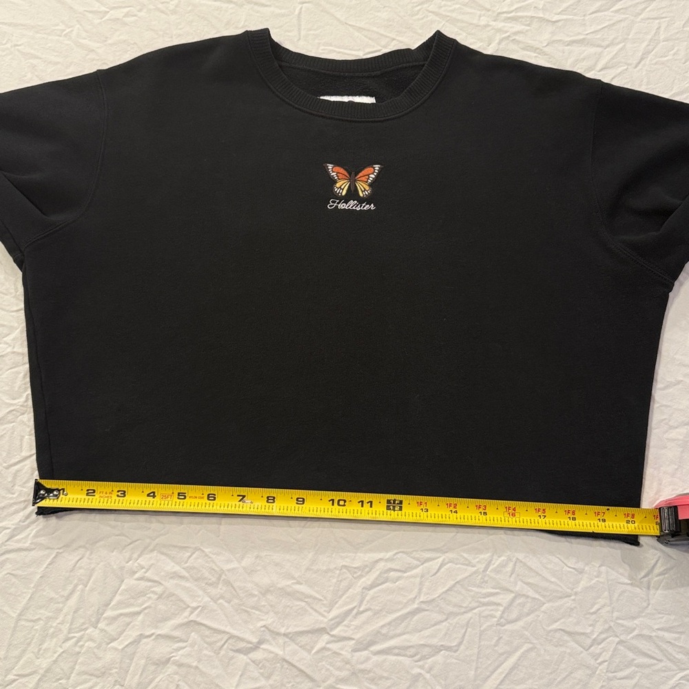 Hollister Women's Embroidered Butterfly Cropped Sweatshirt Size Medium EUC - Picture 9 of 9